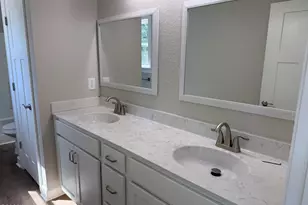 131 Dozier St, Jarvisburg, NC 27947 - Photo 3