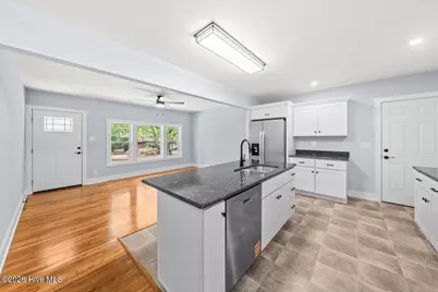 865 N Page Street, Southern Pines, NC 28387 - Photo 5