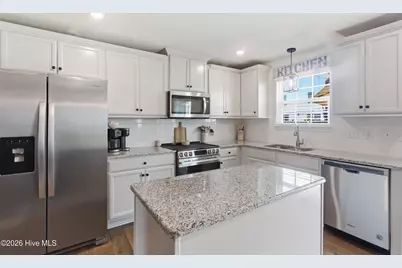 303 Ginger Drive, New Bern, NC 28560 - Photo 5