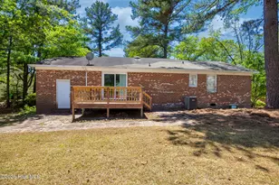 200 Sandhills Cir, Pinehurst, NC 28374 - Photo 13