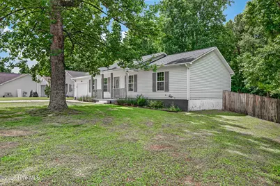 125 Sweetwater Drive, Jacksonville, NC 28540 - Photo 3