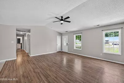 125 Sweetwater Drive, Jacksonville, NC 28540 - Photo 5