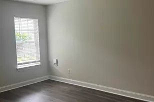 2055 Cambria Dr, Greenville, NC 27834 - Photo 9