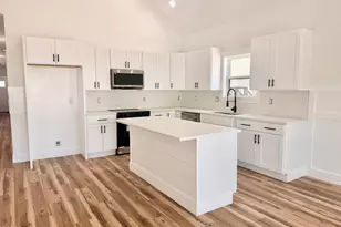 104 NW 23rd St, Oak Island, NC 28465 - Photo 7