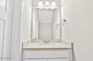 706 S Pollock St, Selma, NC 27576 - Photo 23