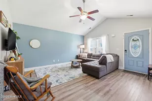 645 Hubert Blvd, Hubert, NC 28539 - Photo 9