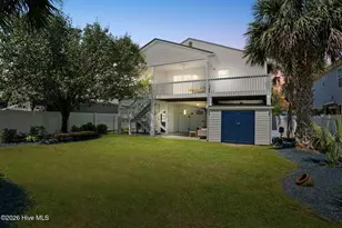 110 NE 17th St, Oak Island, NC 28465 - Photo 3