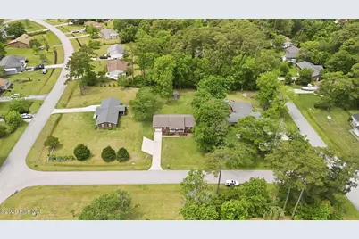 703 Oxford Drive, Morehead City, NC 28557 - Photo 23