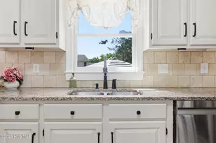 1604 Paramore Dr, Greenville, NC 27858 - Photo 5