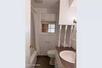 911 W Elizabeth Street, Elizabeth City, NC 27909 - Photo 9
