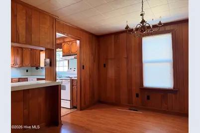 911 W Elizabeth Street, Elizabeth City, NC 27909 - Photo 11