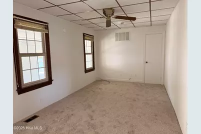 911 W Elizabeth Street, Elizabeth City, NC 27909 - Photo 15