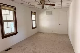 911 W Elizabeth St, Elizabeth City, NC 27909 - Photo 15
