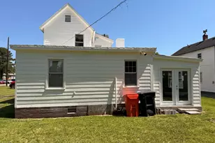 911 W Elizabeth St, Elizabeth City, NC 27909 - Photo 3