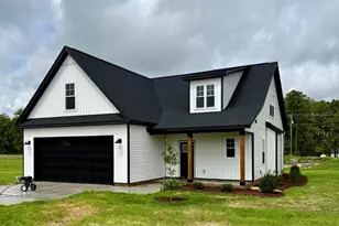 400 Mossy Cup Ln, Aberdeen, NC 28315 - Photo 1