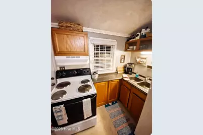 403 South Carolina Avenue, Carolina Beach, NC 28428 - Photo 5
