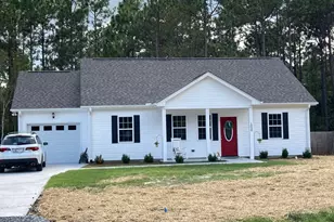 1020 Beaufort Rd, Southport, NC 28461 - Photo 1