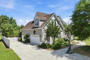 303 Duck Haven, Swansboro, NC 28584 - Photo 3