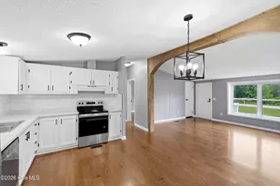1257 Old 30 Rd, Maysville, NC 28555 - Photo 11
