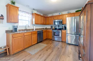 302 Providence Dr, Jacksonville, NC 28546 - Photo 11