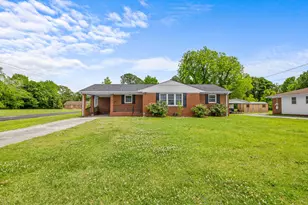 114 Country Club Rd, Jacksonville, NC 28546 - Photo 3