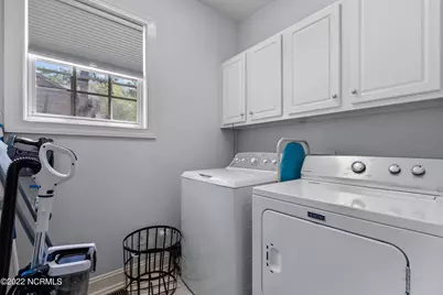 255 W Hedgelawn Way, Southern Pines, NC 28387 - Photo 17