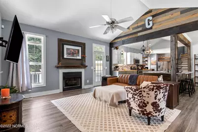 255 W Hedgelawn Way, Southern Pines, NC 28387 - Photo 11