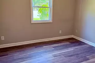 104 James St, Aberdeen, NC 28315 - Photo 3