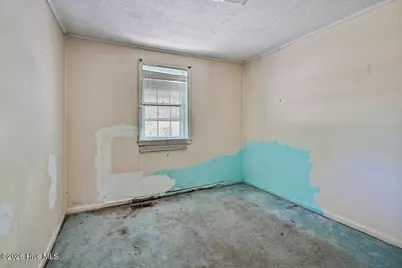 708 Bullard Street, Roseboro, NC 28382 - Photo 13