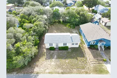 130 S Fourth Avenue, Kure Beach, NC 28449 - Photo 3