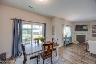 148 W Broughton Ln, Rocky Point, NC 28457 - Photo 17