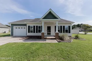 206 Low Country Ln, Swansboro, NC 28584 - Photo 1