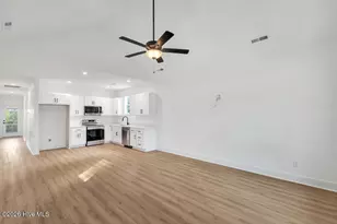 302 Pine Ct, Hampstead, NC 28443 - Photo 25