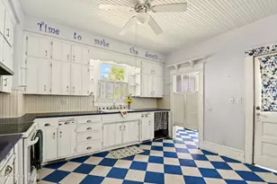 202 N Front St, Hertford, NC 27944 - Photo 15