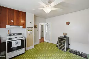 806 Maple St, Elizabeth City, NC 27909 - Photo 15