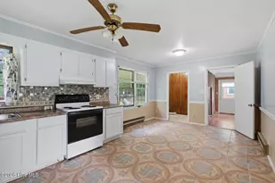746 Kinston Hwy, Richlands, NC 28574 - Photo 7