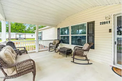 20941 Iris Drive, Wagram, NC 28396 - Photo 5