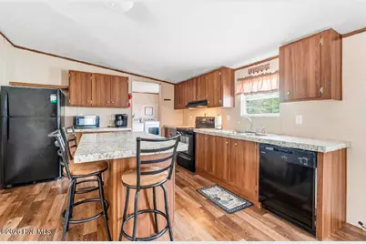 20941 Iris Drive, Wagram, NC 28396 - Photo 11