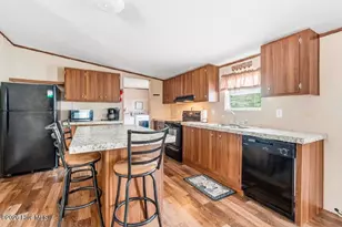 20941 Iris Dr, Wagram, NC 28396 - Photo 11