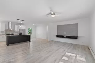 1869 Mission Hills Dr, Wilmington, NC 28405 - Photo 3