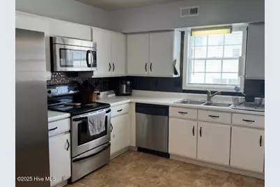 224 Hemlock Drive, Jacksonville, NC 28546 - Photo 3