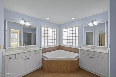 201 Quincy Court, New Bern, NC 28560 - Photo 25