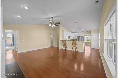 201 Quincy Court, New Bern, NC 28560 - Photo 9