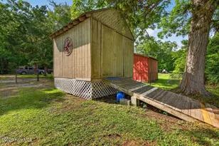 44 Jackson St, Bayboro, NC 28515 - Photo 17