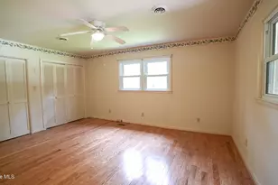 705 N Edgewood Cir, Whiteville, NC 28472 - Photo 41