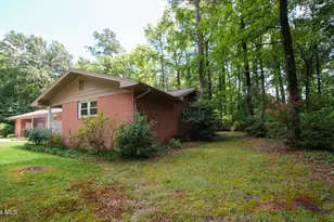 705 N Edgewood Cir, Whiteville, NC 28472 - Photo 11