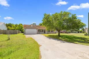 205 Inman Ct, Hubert, NC 28539 - Photo 3