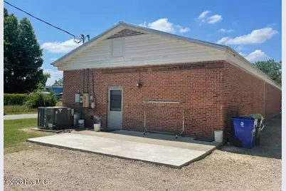 907 E Broad Street, Elizabethtown, NC 28337 - Photo 5