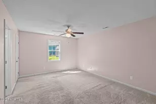 408 Bluegrass Cir, Jacksonville, NC 28546 - Photo 11