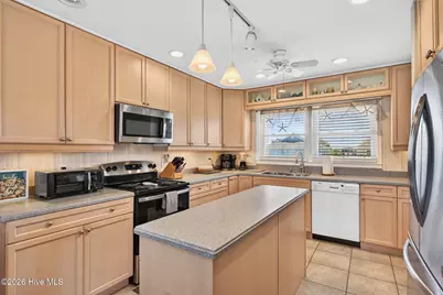 124 Starfish Drive, Holden Beach, NC 28462 - Photo 9